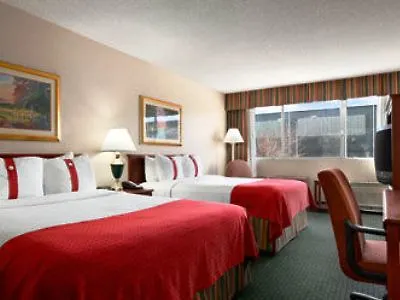 Plaza Hotel Denver Central
