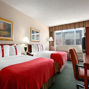 Plaza Hotel Denver Central